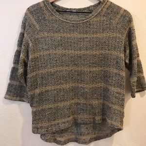 Elbow length knit top